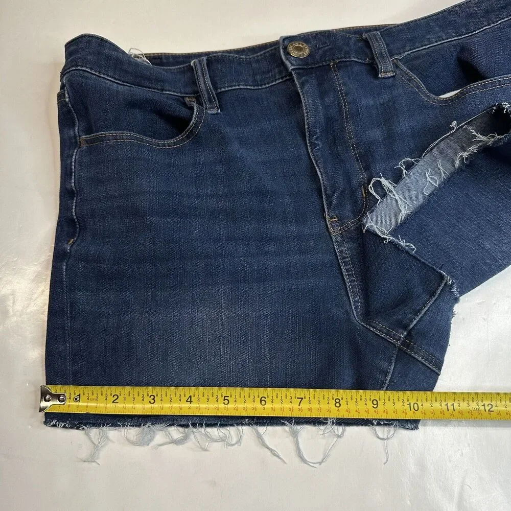 American Eagle Shorts 12 Super Hi-Rise Cut Off Dream Denim Blue Jean Shortie